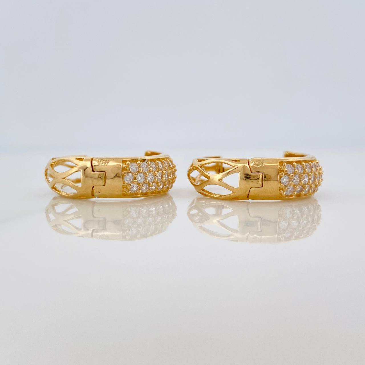 Candongas Triple Carril 4.05gr / 1.5cm / Oro Amarillo 18K %