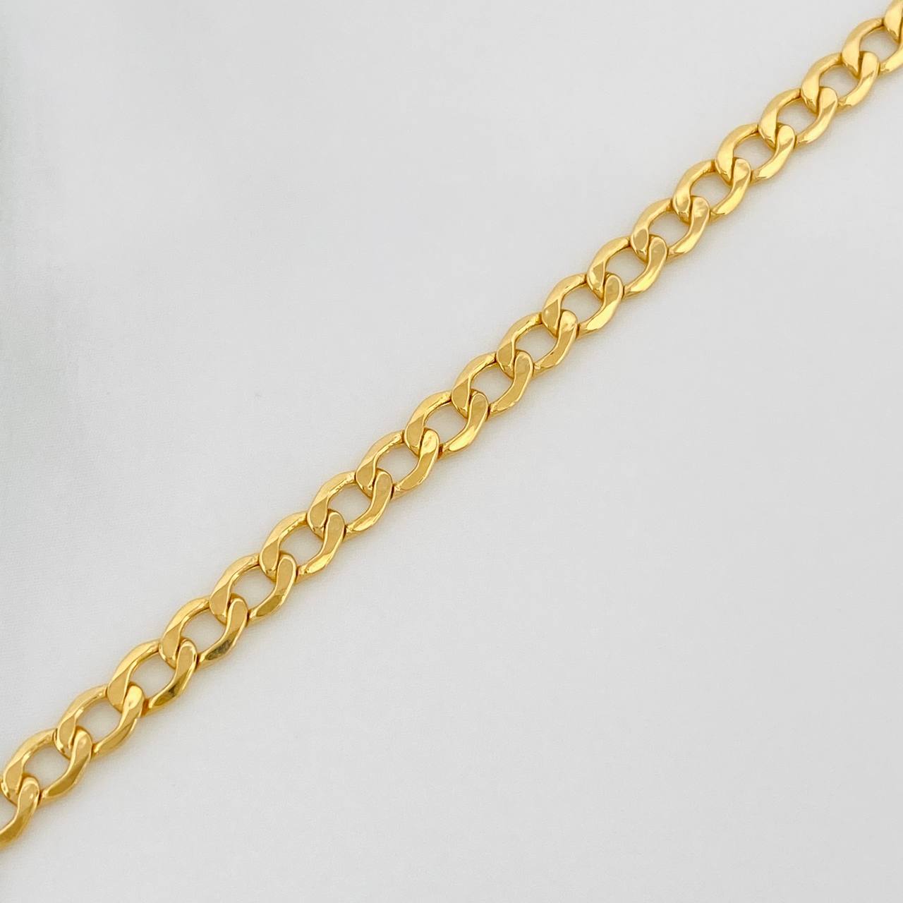 Cadena Cubana 4.75gr / 45cm / 3.3mm Oro Amarillo +1 18K %