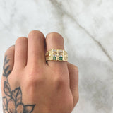 Anillo Cristo Punteado 5.6gr / T10 1/4 / Circones Blancos Verdes Oro Amarillo 18K ©