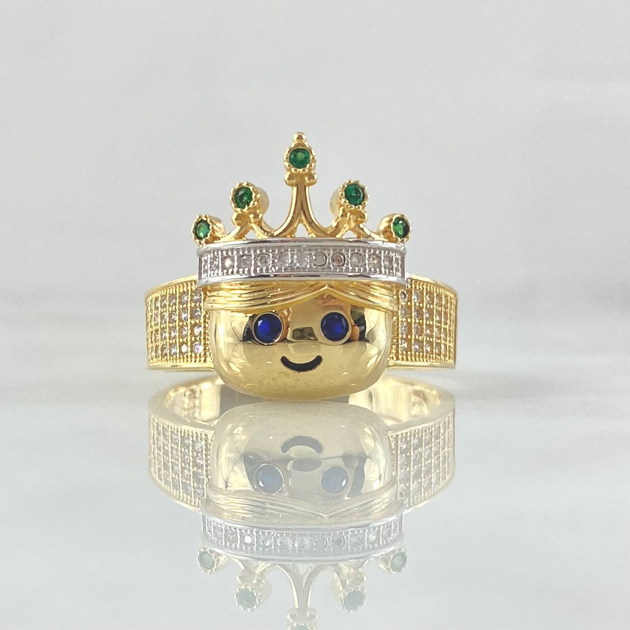 Anillo Corona Rey Emogi 7.05gr / T11 / Circones Blancos Verdes Azules Dos Oros Amarillo Blanco 18K ©