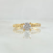 Anillo Solitario Cetro Punteado 2gr / T6 1/4 / Circones Blancos Oro Amarillo 18K ©