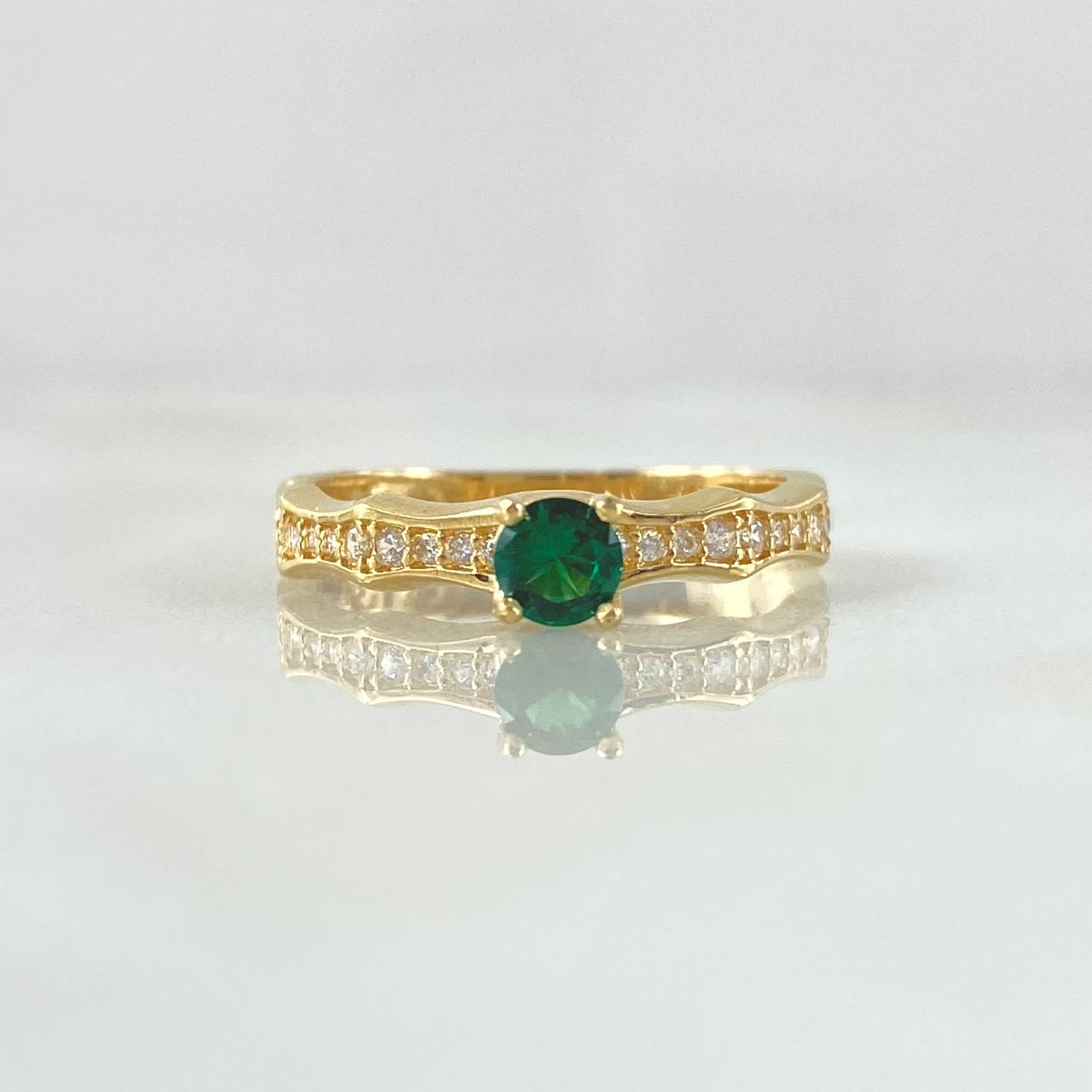 Anillo Carril Zig-Zag Esterno 2.25gr / T6 1/4 / Circones Blancos Verdes Oro Amarillo 18K ©