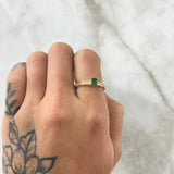Anillo Carril Zig-Zag Esterno 2.25gr / T6 1/4 / Circones Blancos Verdes Oro Amarillo 18K ©