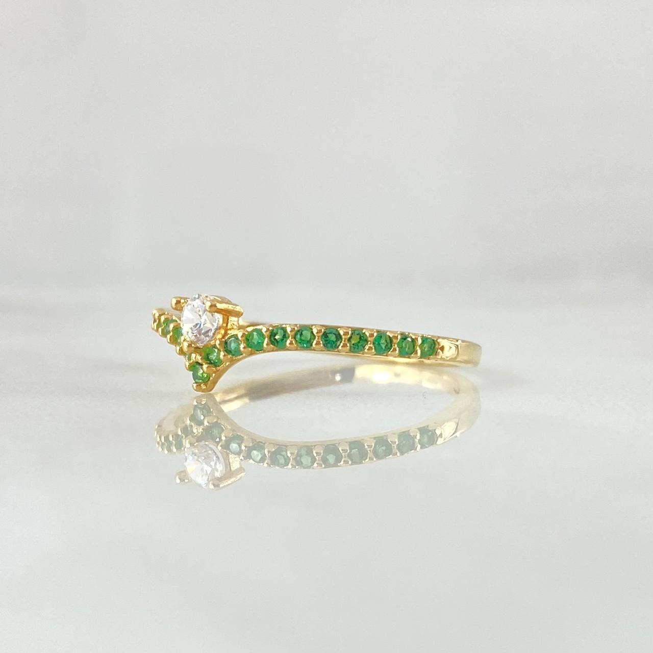 Anillo Solitario en V 1.5gr / T7 1/2 / Circones Verdes Blanco Oro Amarillo 18K ©