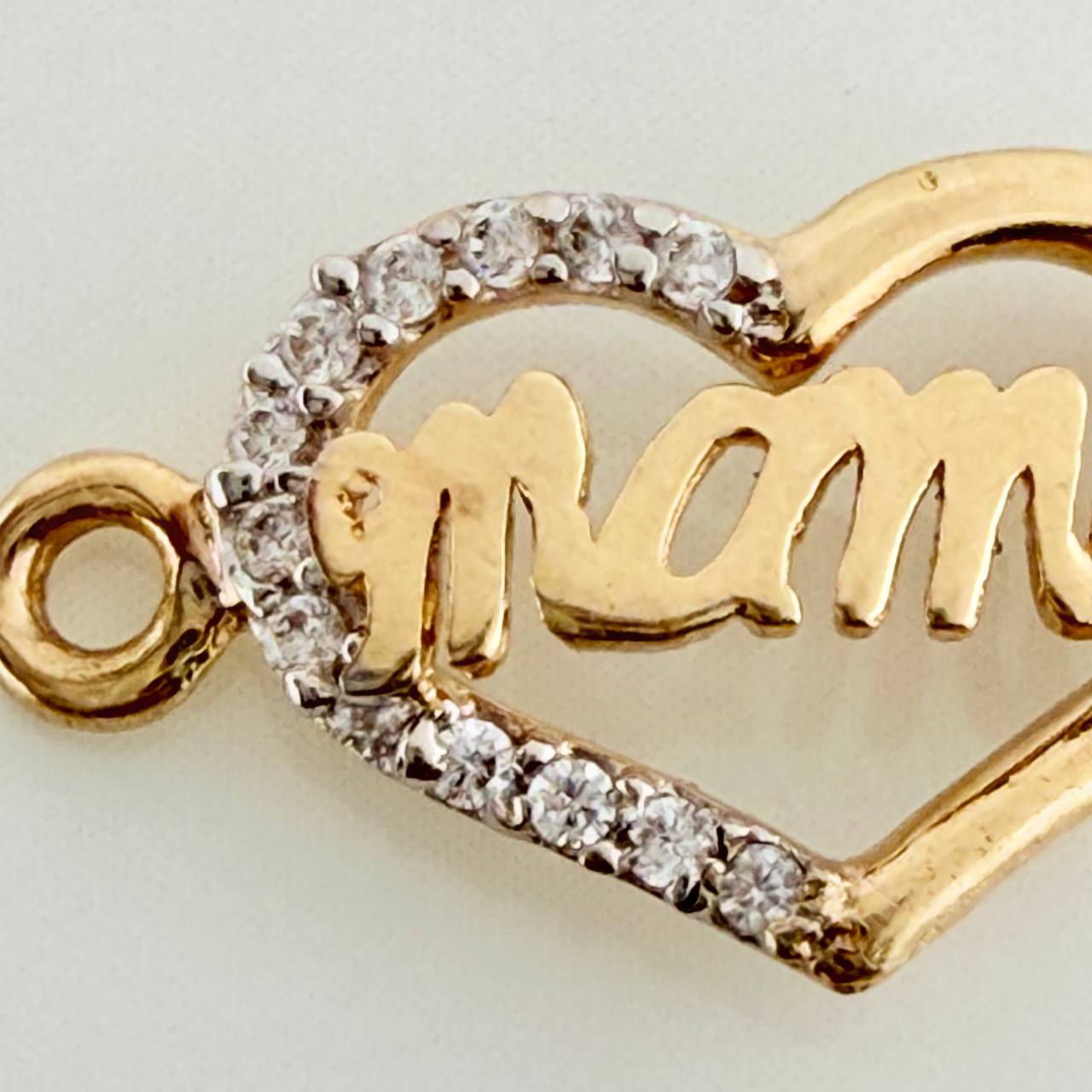 Herraje Corazon Mamá 0.95gr / 2cm / Dos Oros Amarillo Blanco 18K