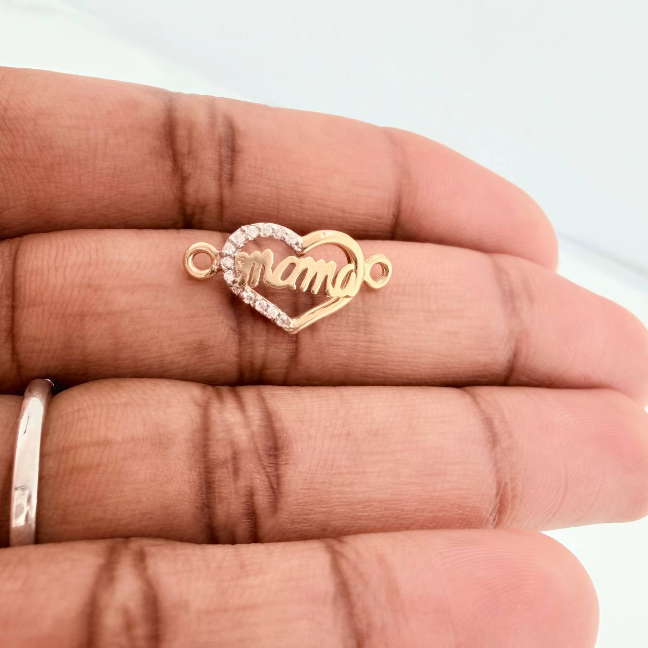 Herraje Corazon Mamá 0.95gr / 2cm / Dos Oros Amarillo Blanco 18K