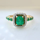 Anillo Rectangulo Esmeraldas 66 pts Diamantes 0.09 pts 3.25gr / T5 3/4 /  Dos Oros Amarillo Blanco 18K %