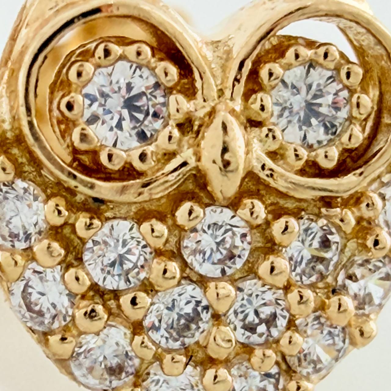Topos Buho 1.45gr / 7.6mm Oro Amarillo 18K %