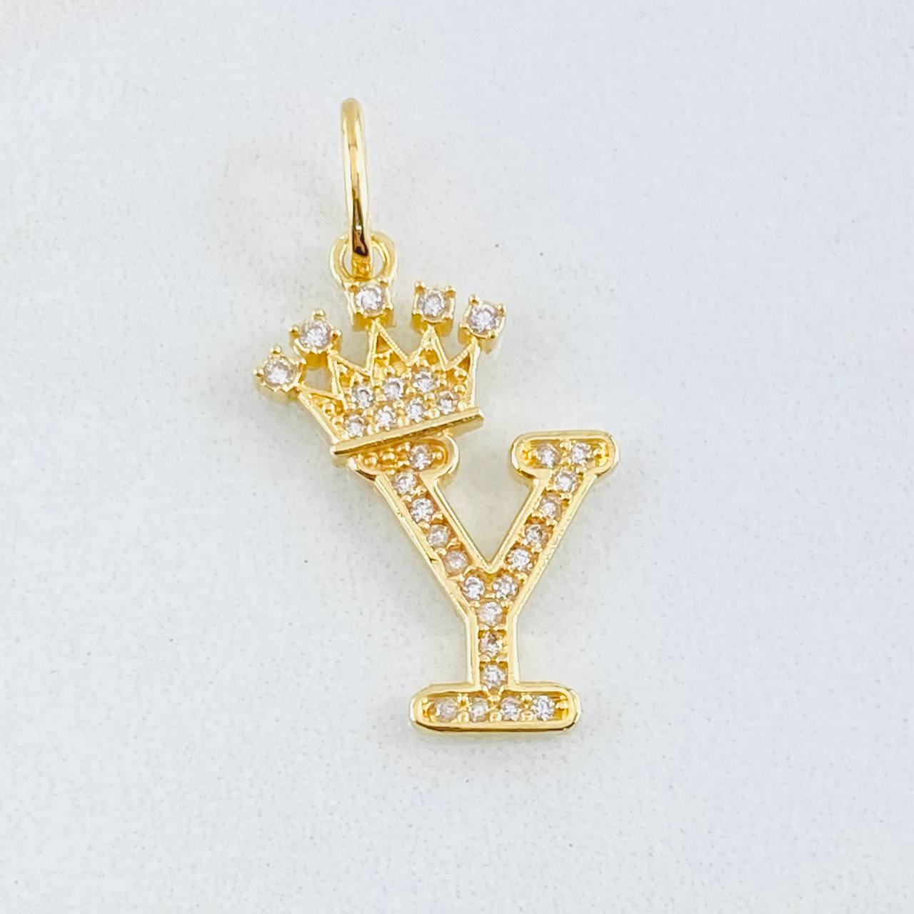 Dije Corona Letra Y 1.45gr / 2.6cm / Oro Amarillo 18K