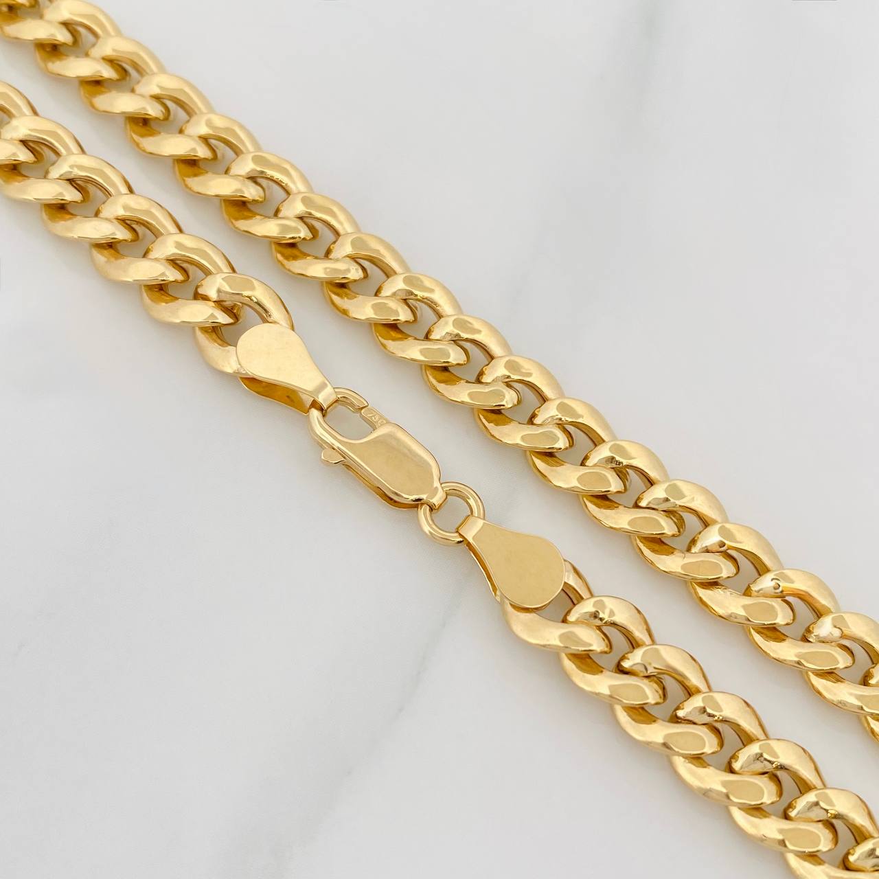 Cadena Cubana 13.6g / 60cm / 6.7mm Oro Amarillo 18K