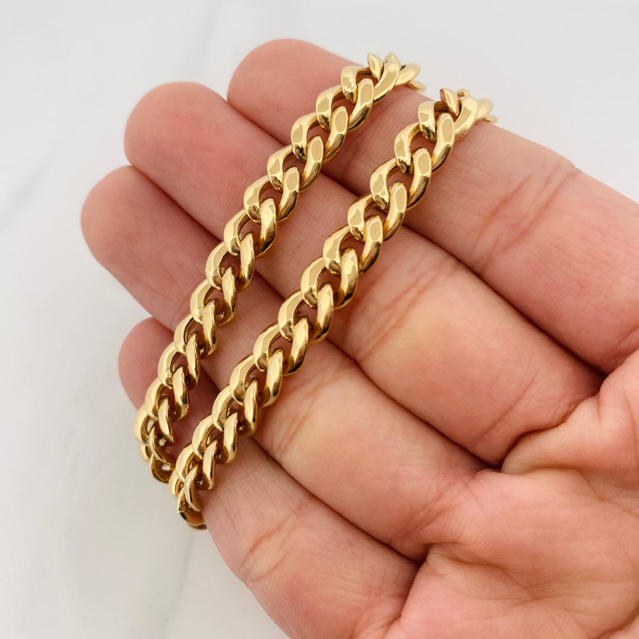 Cadena Cubana 13.6g / 60cm / 6.7mm Oro Amarillo 18K