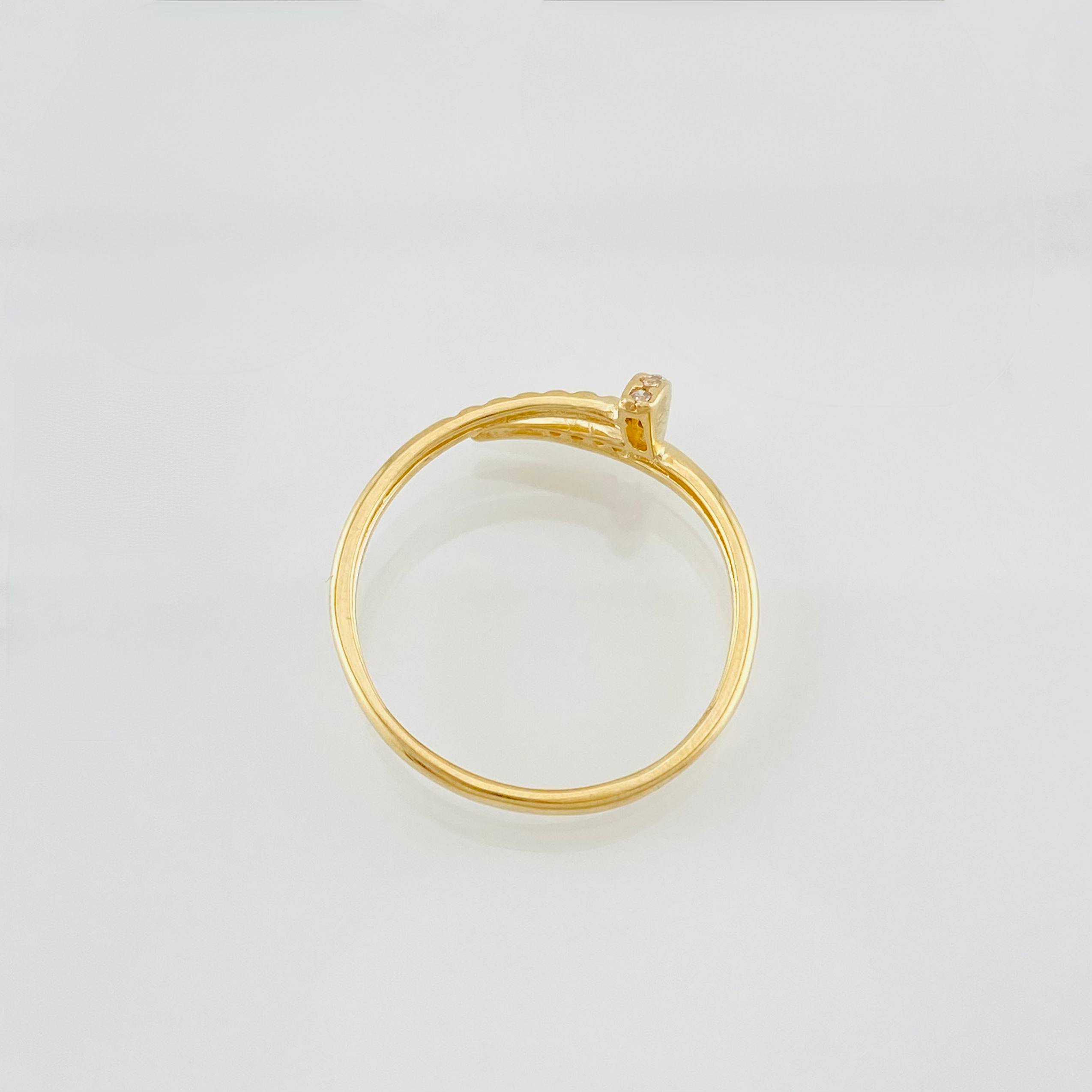 Anillo Clavo 1.6g / T7 1/2 Oro Amarillo 18K