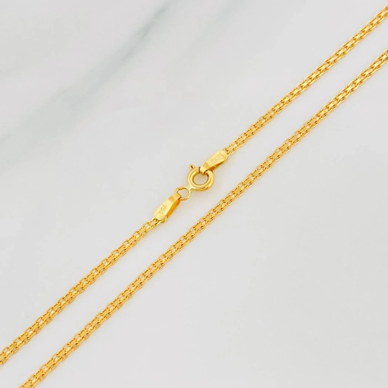 Cadena China 4.2g / 45cm / 0.19mm Oro Amarillo 18K