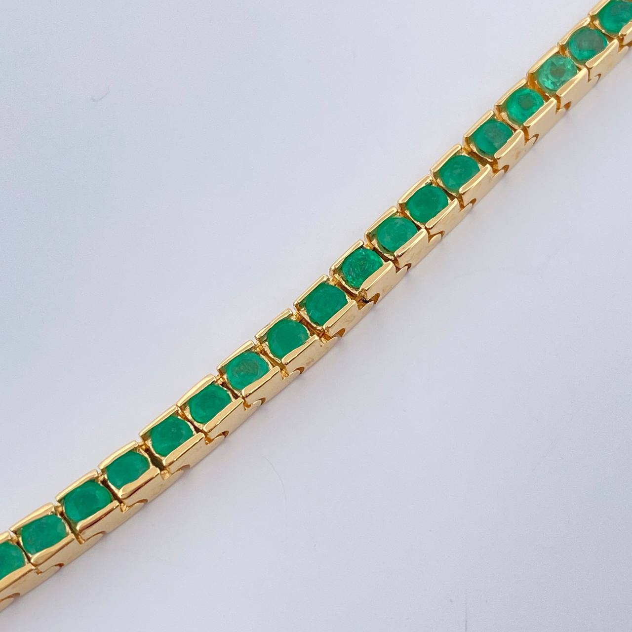 Pulso Tipo Tennis Esmeralda 19.15gr / 17.7cm / 4mm Oro Amarillo18K %