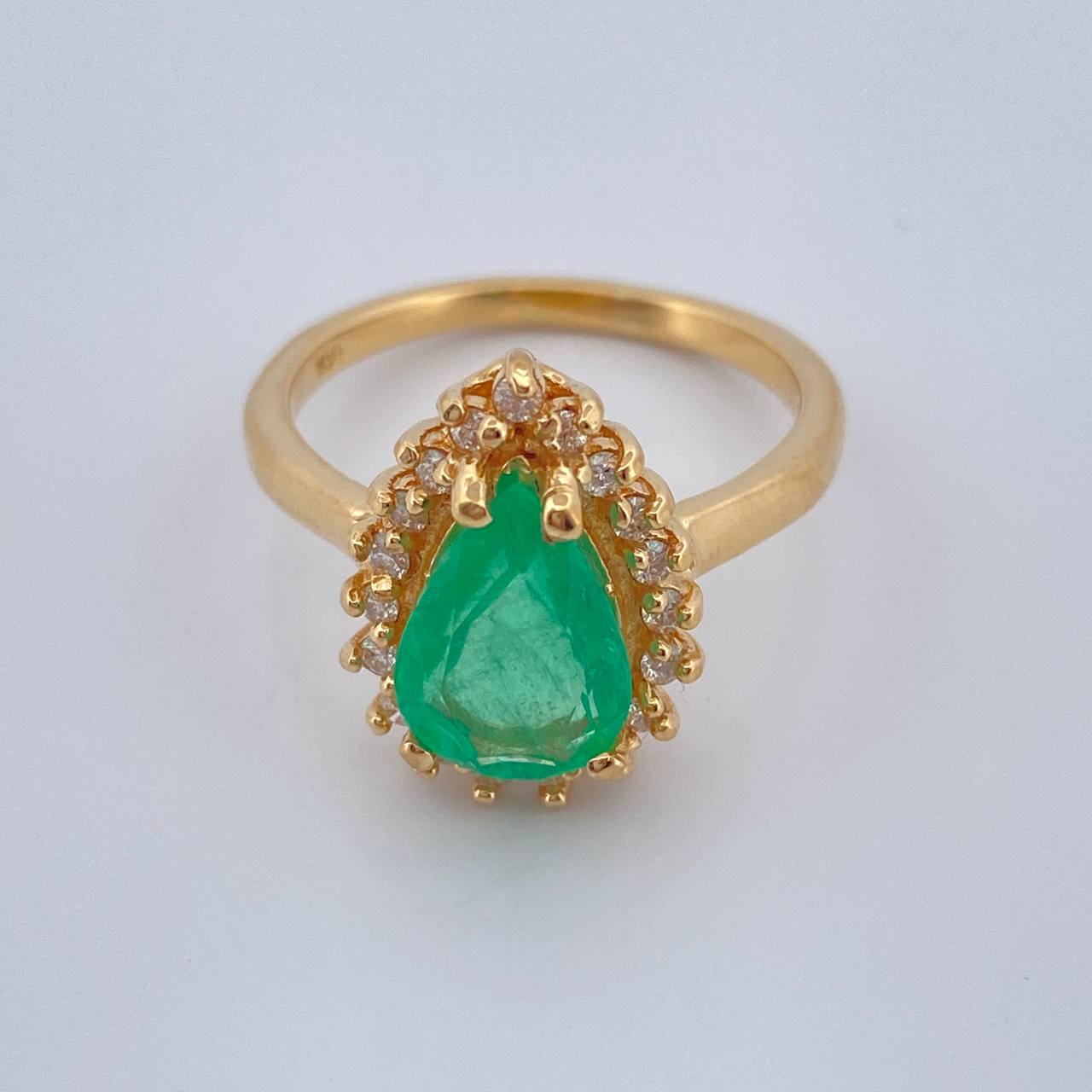 Anillo Solitario Gota Esmeralda 4.6gr / T6 1/2 / Oro Amarillo18K %