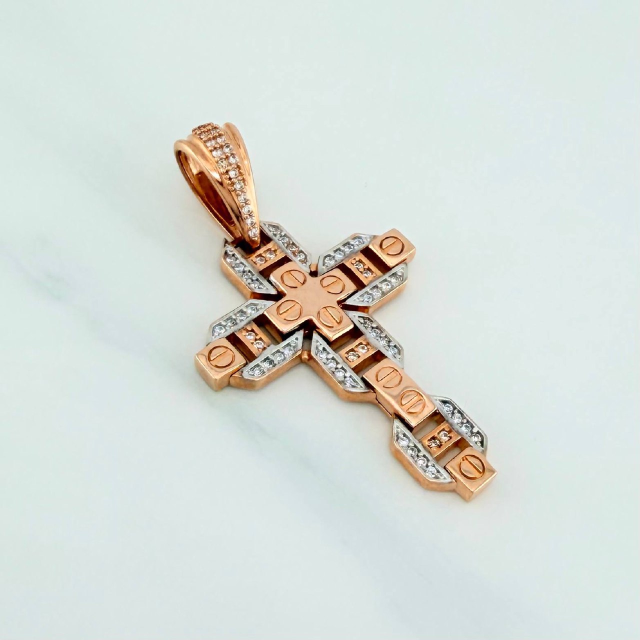 Dije Cruz Cristo 6.3 g / 4.5 cm Dos Oros Blanco Rosa 18K