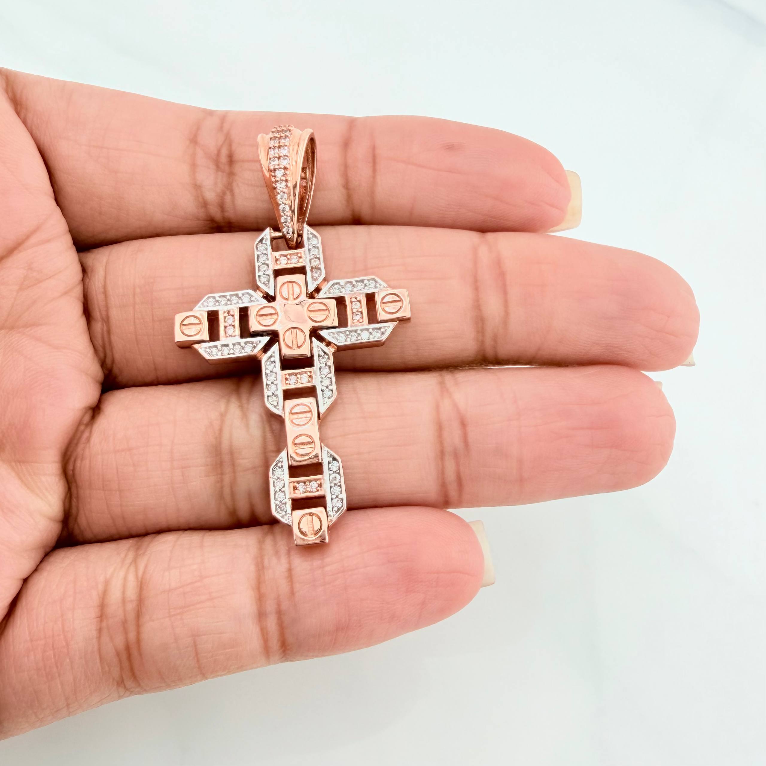 Dije Cruz Cristo 6.3 g / 4.5 cm Dos Oros Blanco Rosa 18K