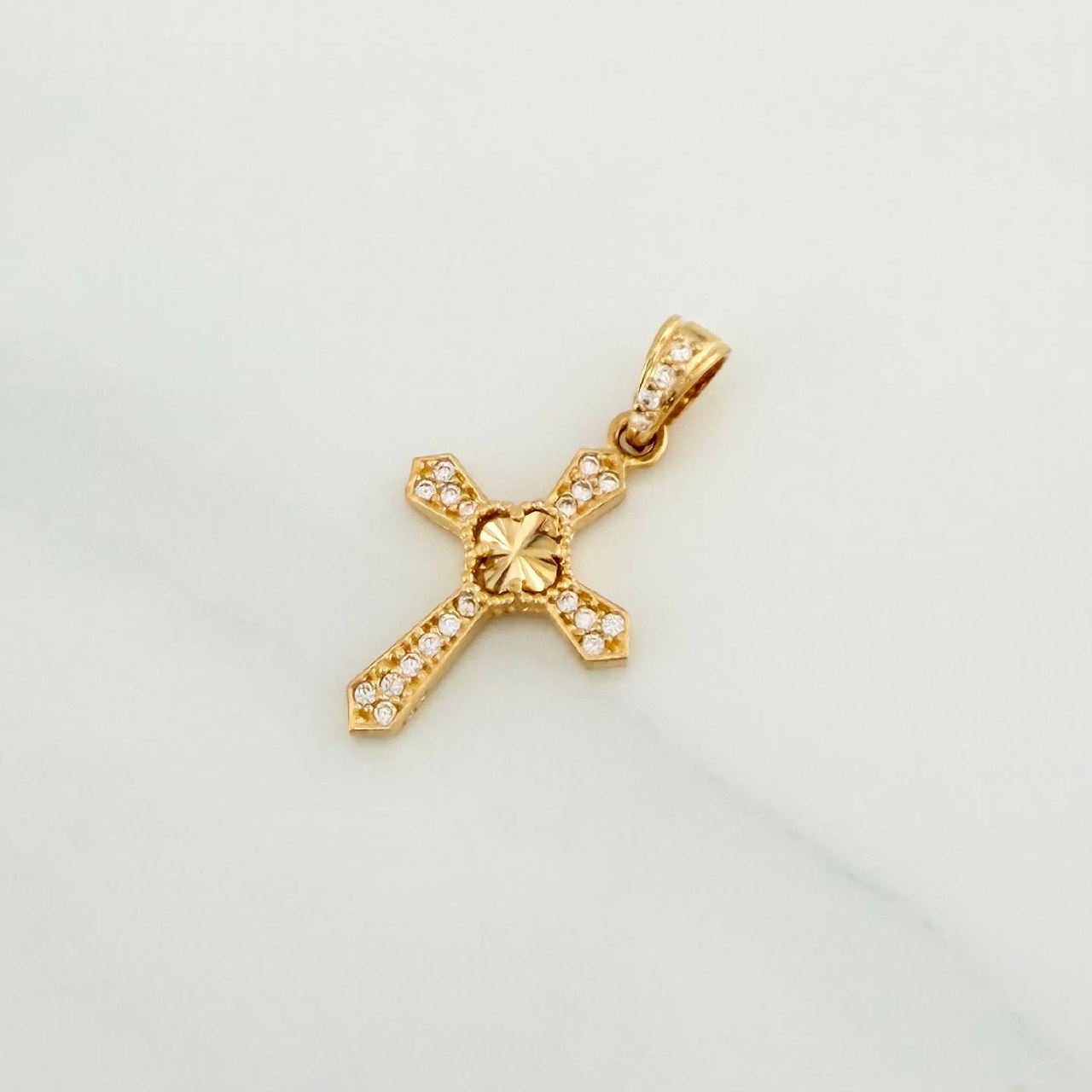 Dije Cruz Trebol 1.2 g / 2.5 cm Oro Amarillo 18K