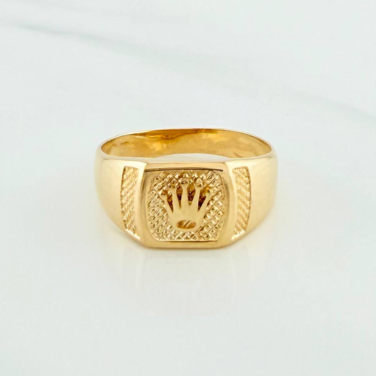 Anillo Sello Corona 4.45 g / T10 Oro Amarillo 18K