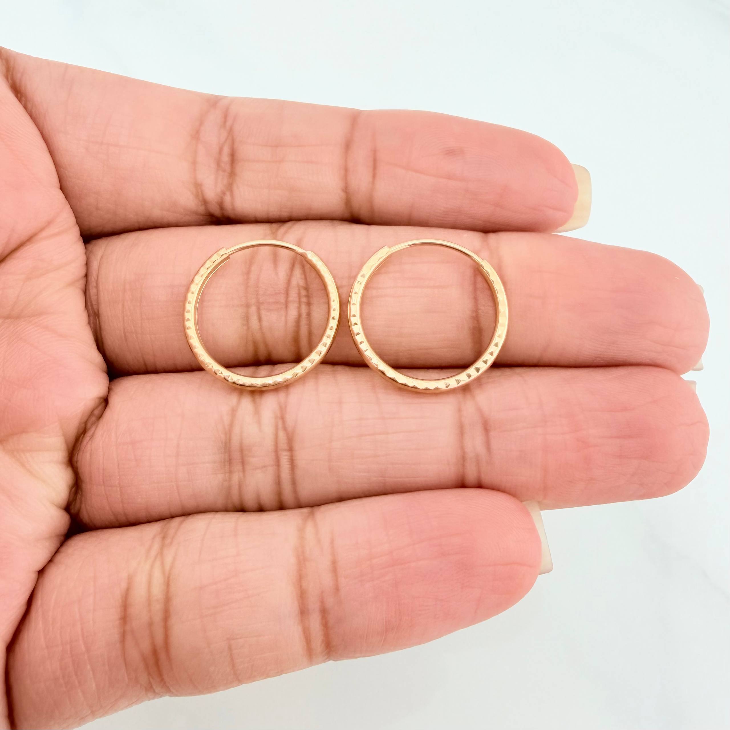 Candongas Aro Rayado 1.1 g / 1.6 cm Oro Amarillo 18K