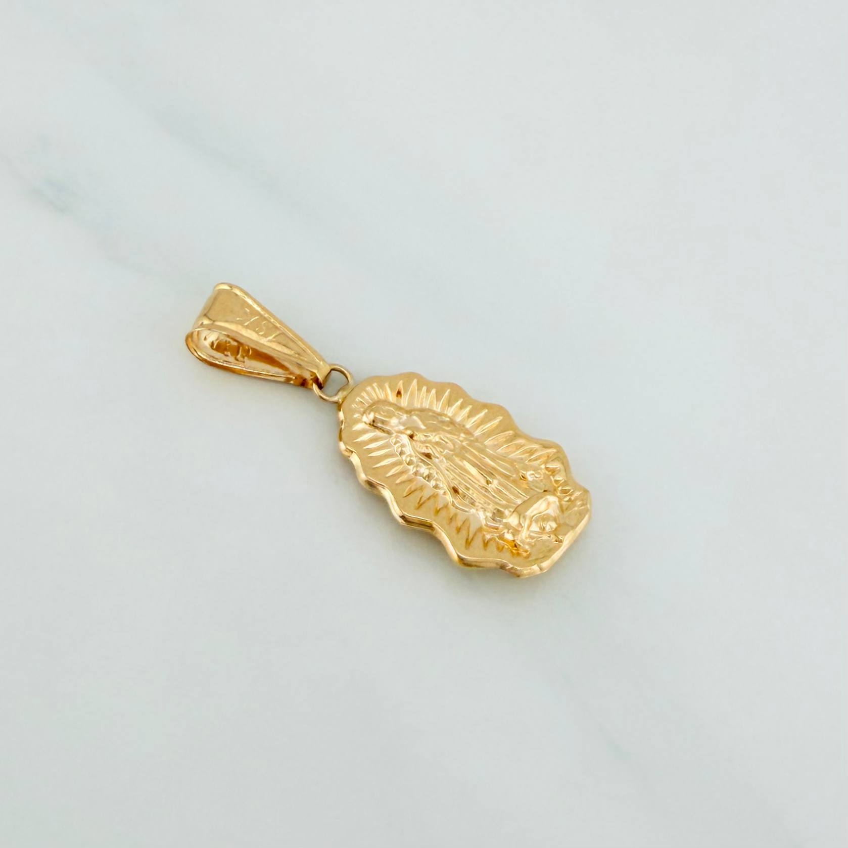Dije Virgen Guadalupe 1.3 g / 3.1 cm Oro Amarillo 18K