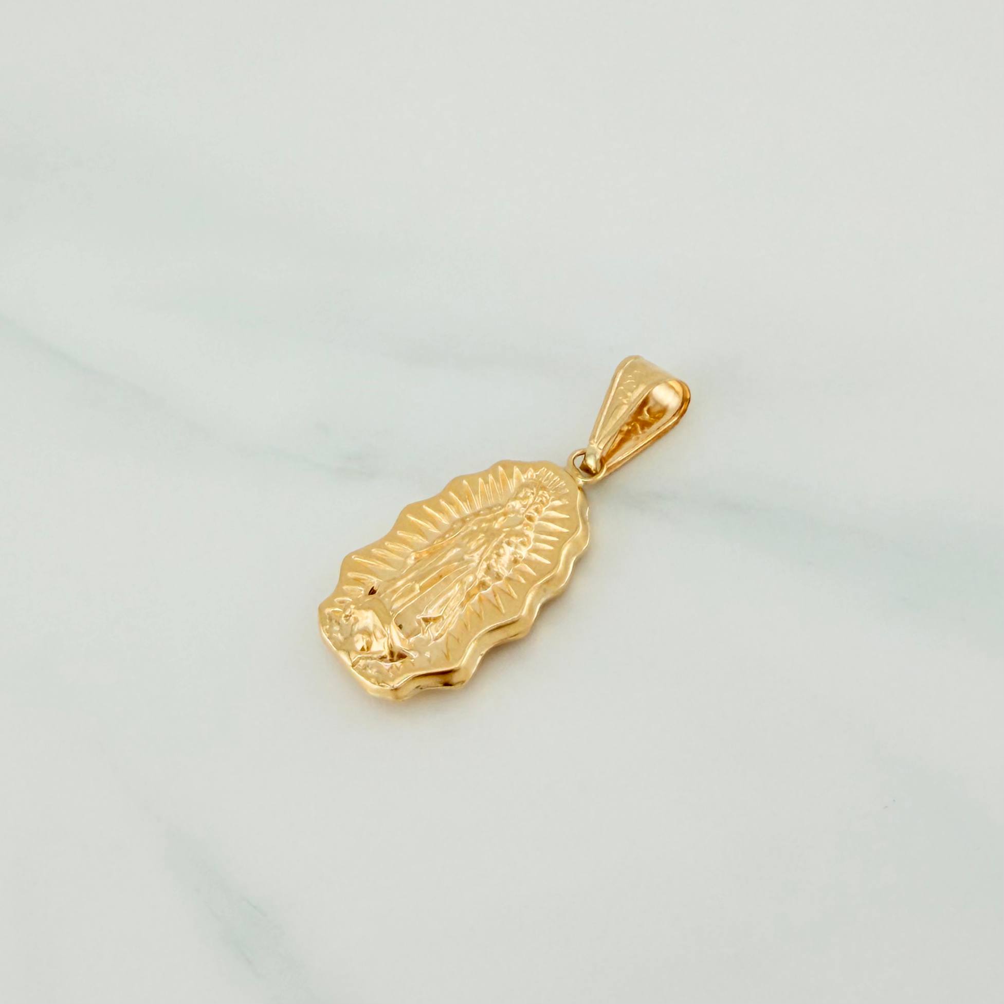 Dije Virgen Guadalupe 1.7 g / 3.4 cm Oro Amarillo 18K