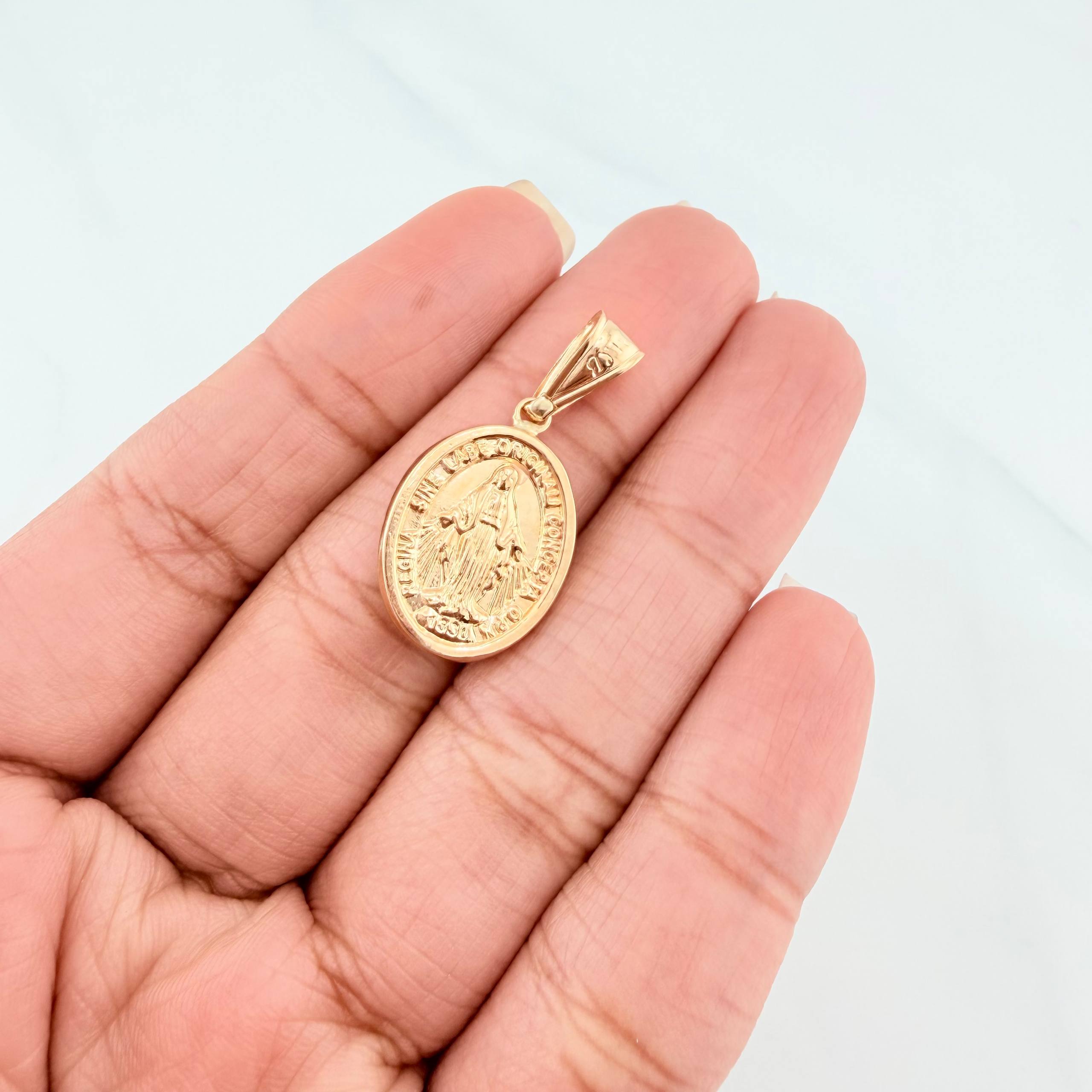 Dije Virgen Milagrosa 1.4 g / 3 cm Oro Amarillo 18K