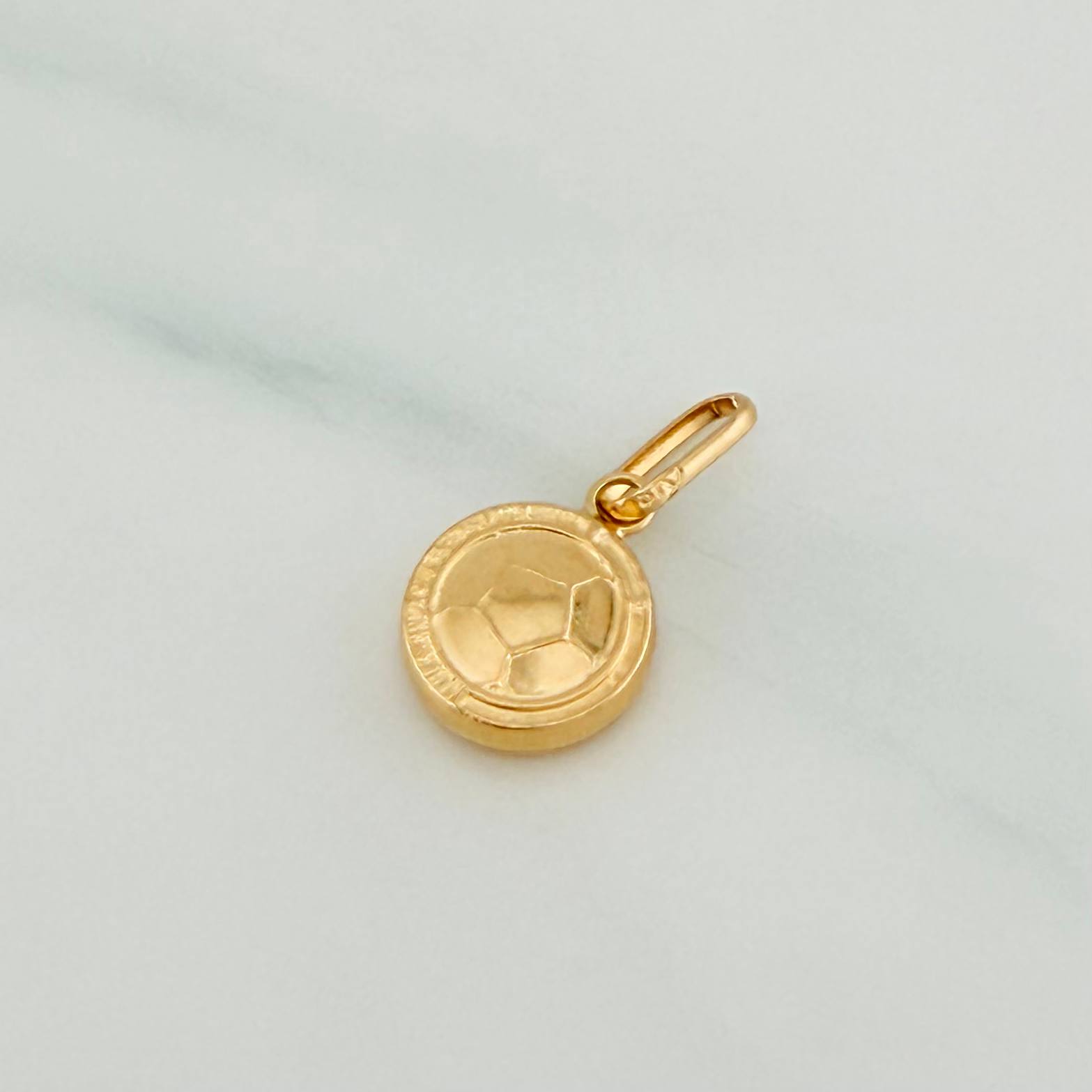Dije Balón Futbol 0.65 g / 1.9 cm Oro Amarillo 18K