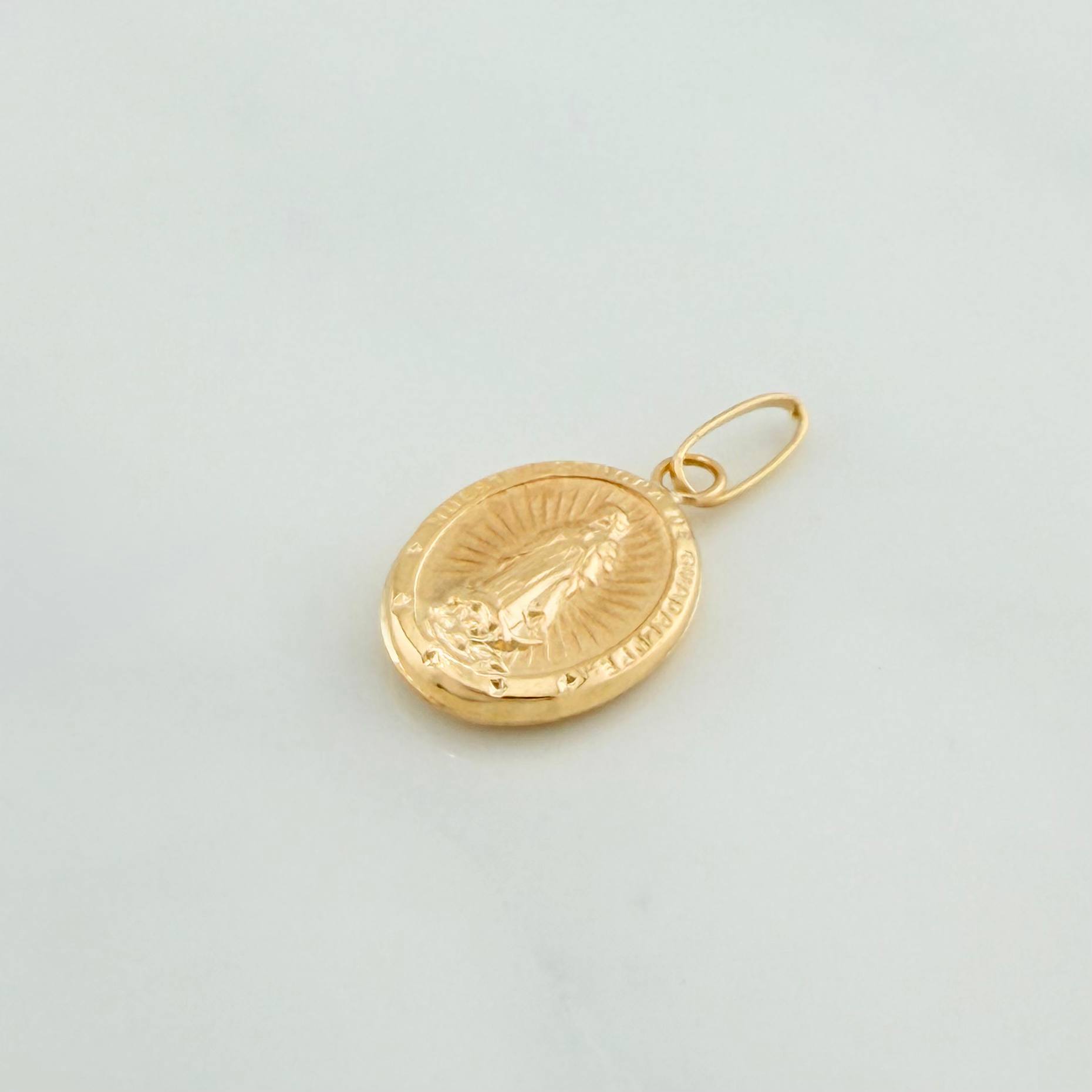 Dije Virgen Guadalupe 0.75 g / 2.1 cm Oro Amarillo 18K