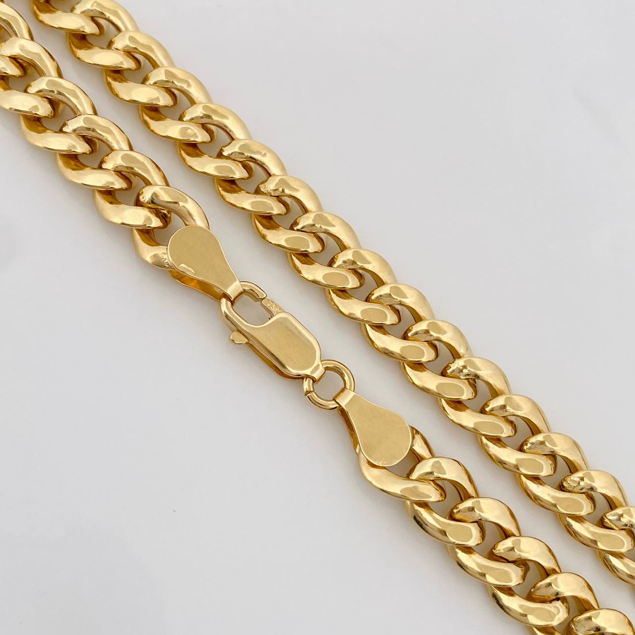 Cadena Cubana 13.65g / 60cm / 6.8mm Oro Amarillo 18K