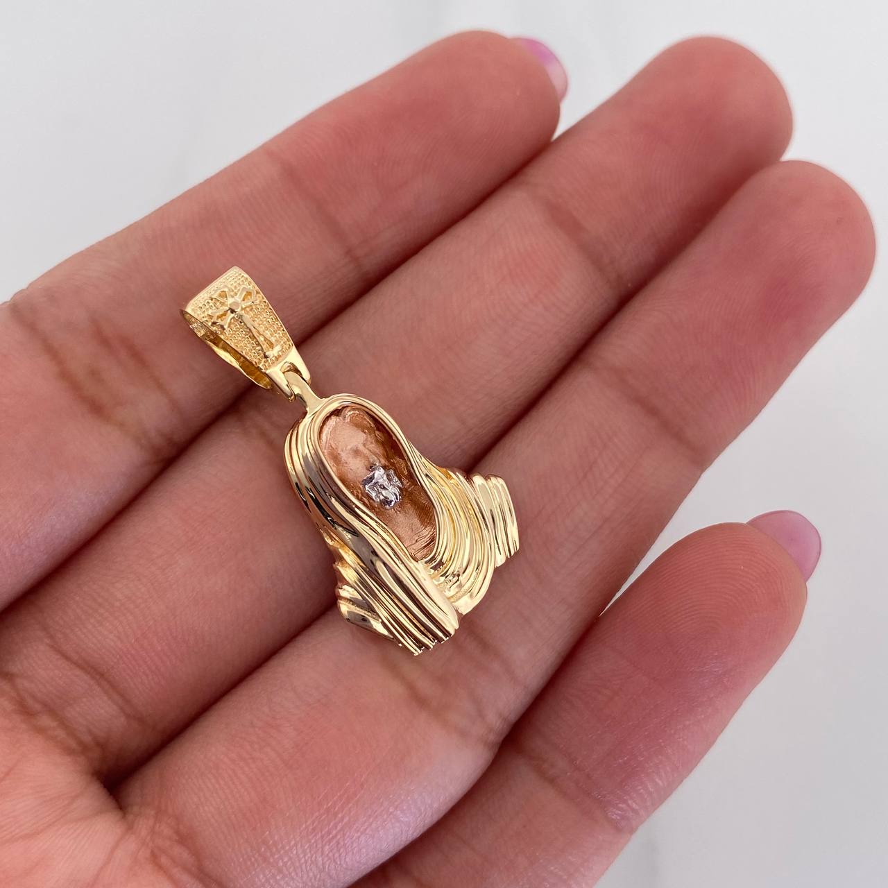 Dije Rostro Cristo 3.3 g / 2.8 cm Tres Oros 18K