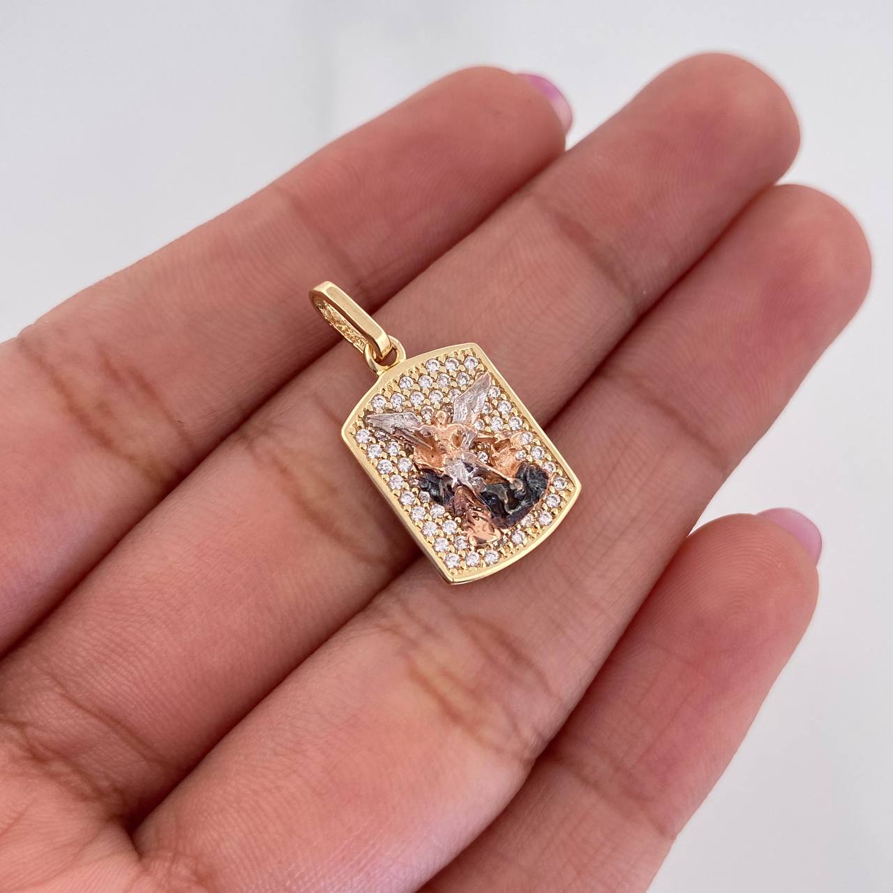 Dije Placa San Miguel Arcangel 2.3 g / 2.3 cm Tres Oros 18K