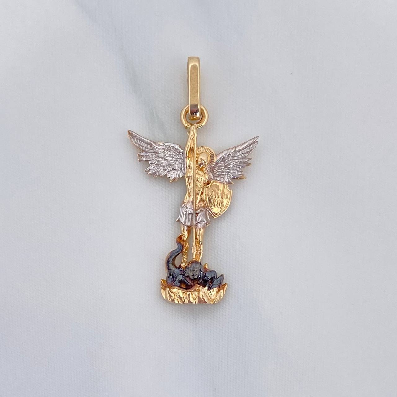 Dije San Miguel Arcangel 1.7 g / 2.7 cm Tres Oros 18K