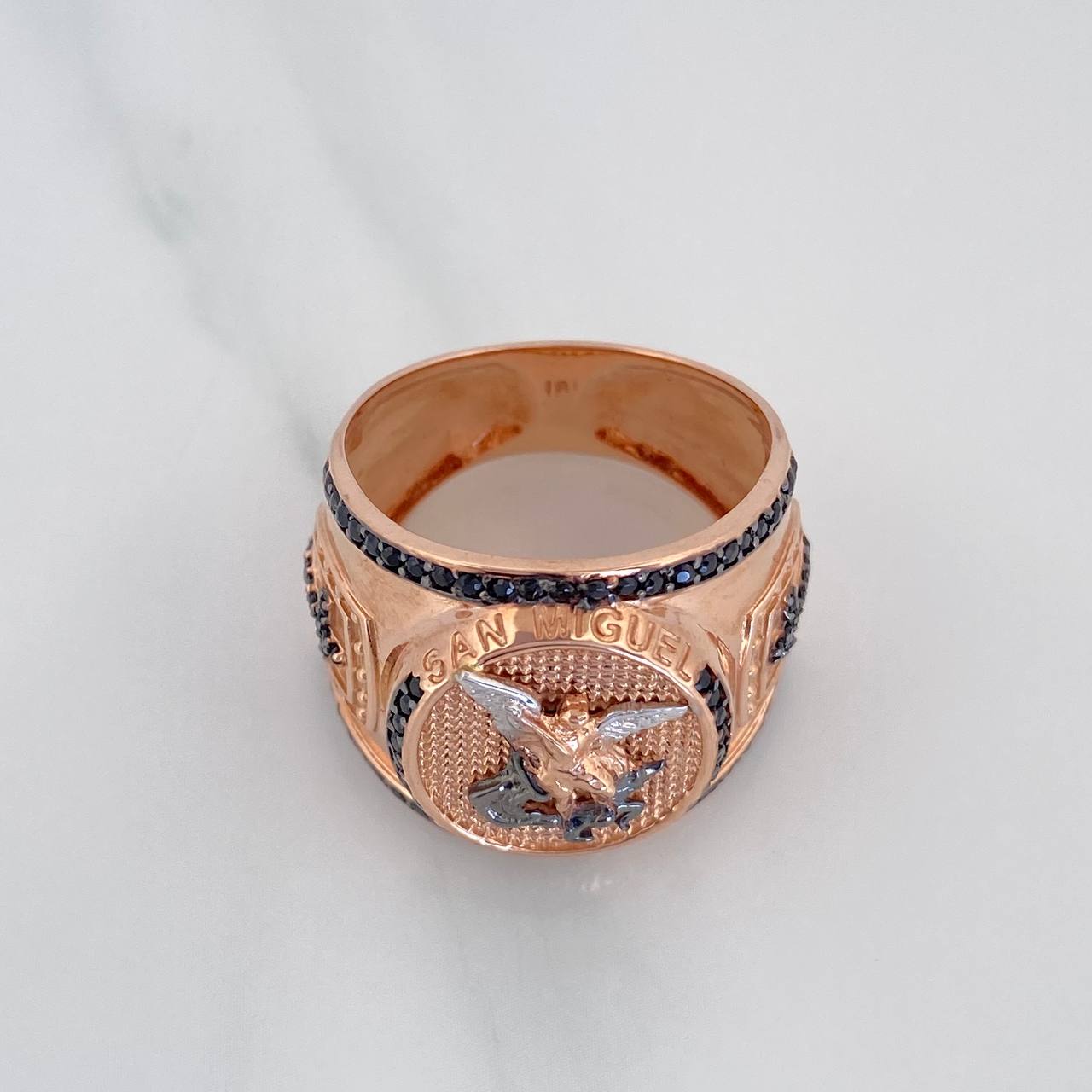 Anillo San Migel Arcangel 10.2 g / T10 3/4 Tres Oros 18K