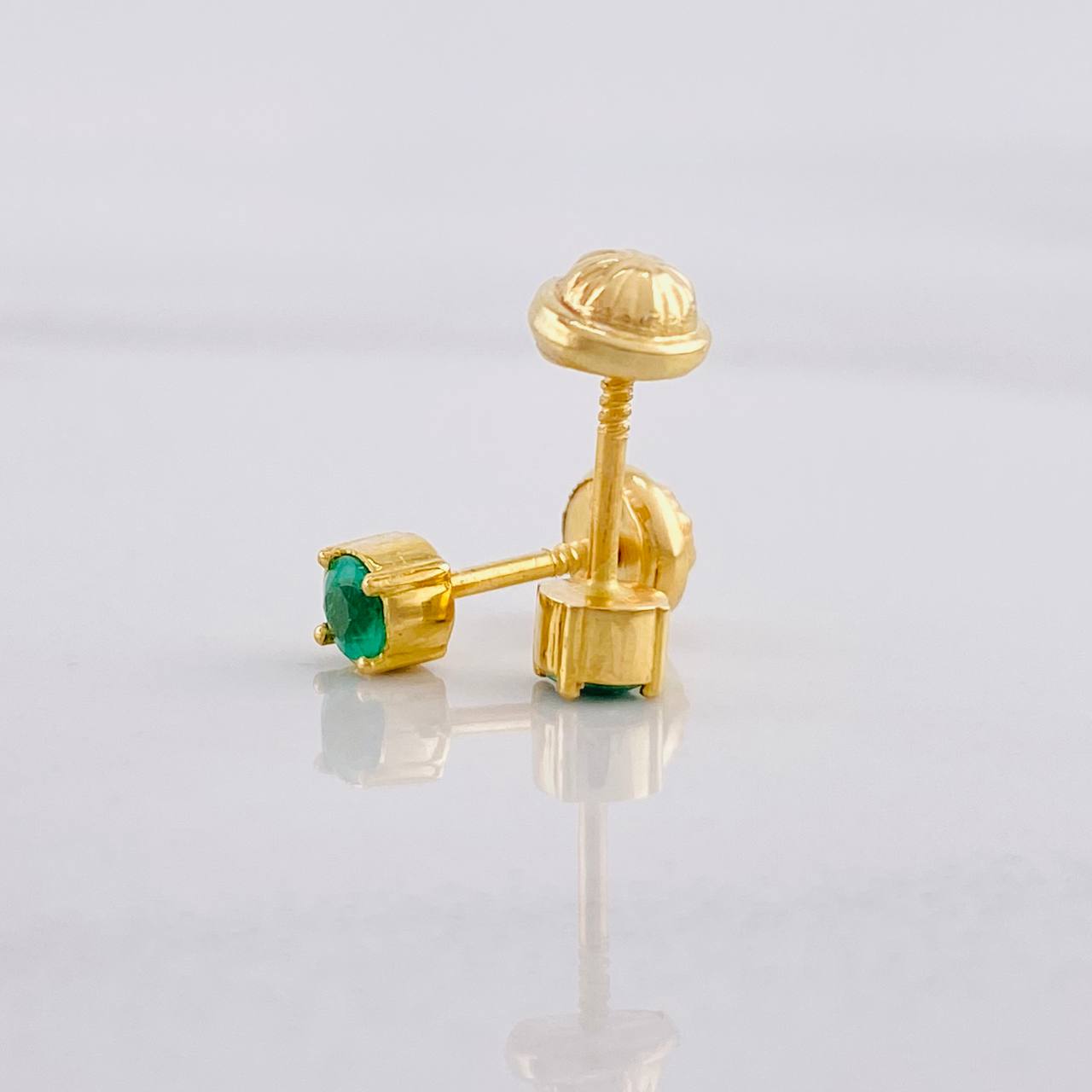 Topos Cuatro Garras Esmeraldas 21pts 1g / 3.5mm Oro Amarillo 18K