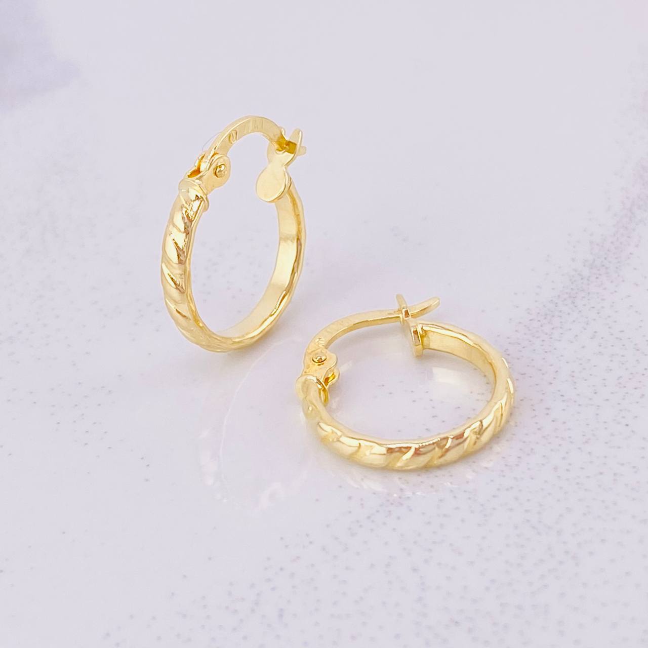 Candongas Aby 0.9g / 1.5cm Oro Amarillo 18K