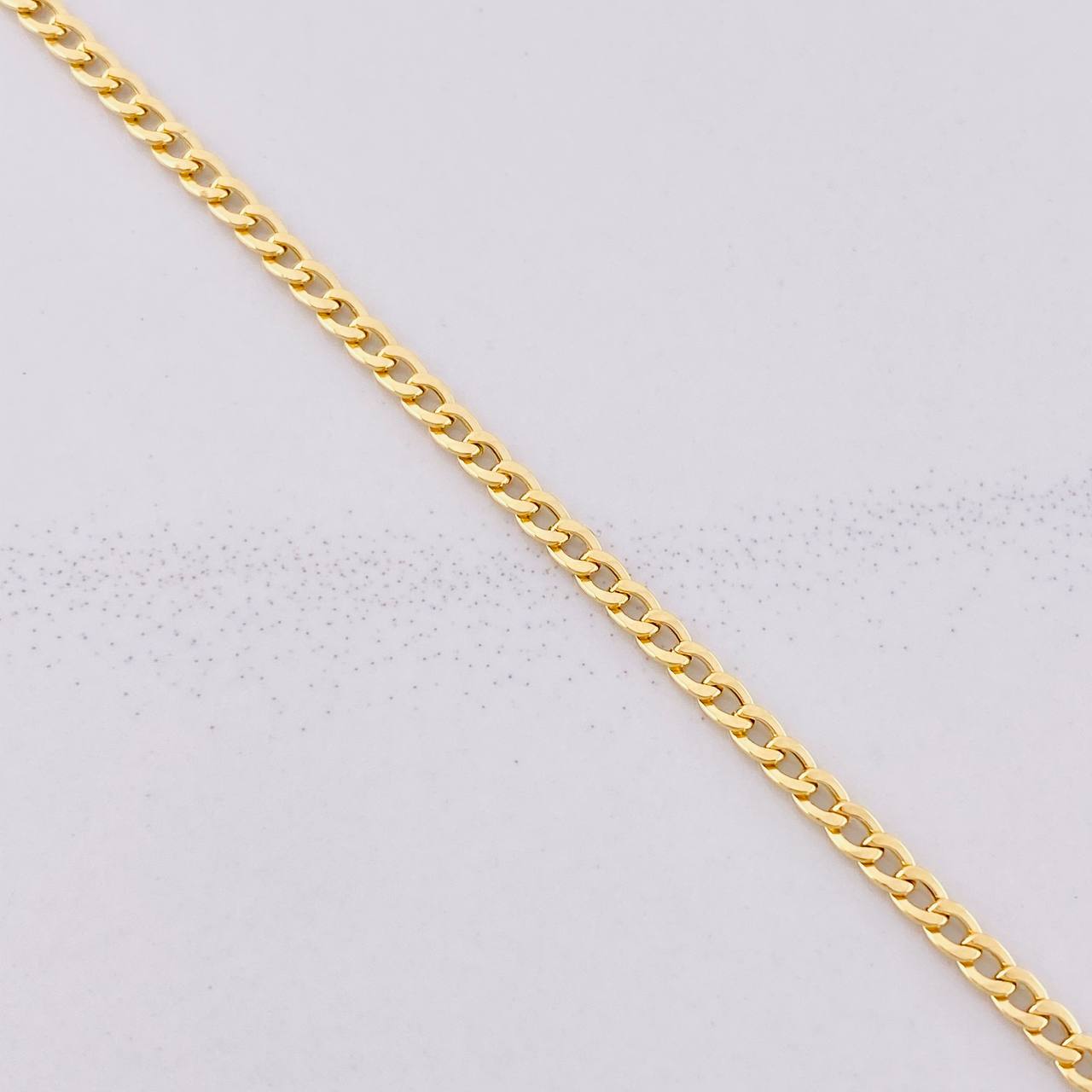 Pulso Cubano 1.1g / 19.6cm / 2.5mm Oro Amarillo 18K