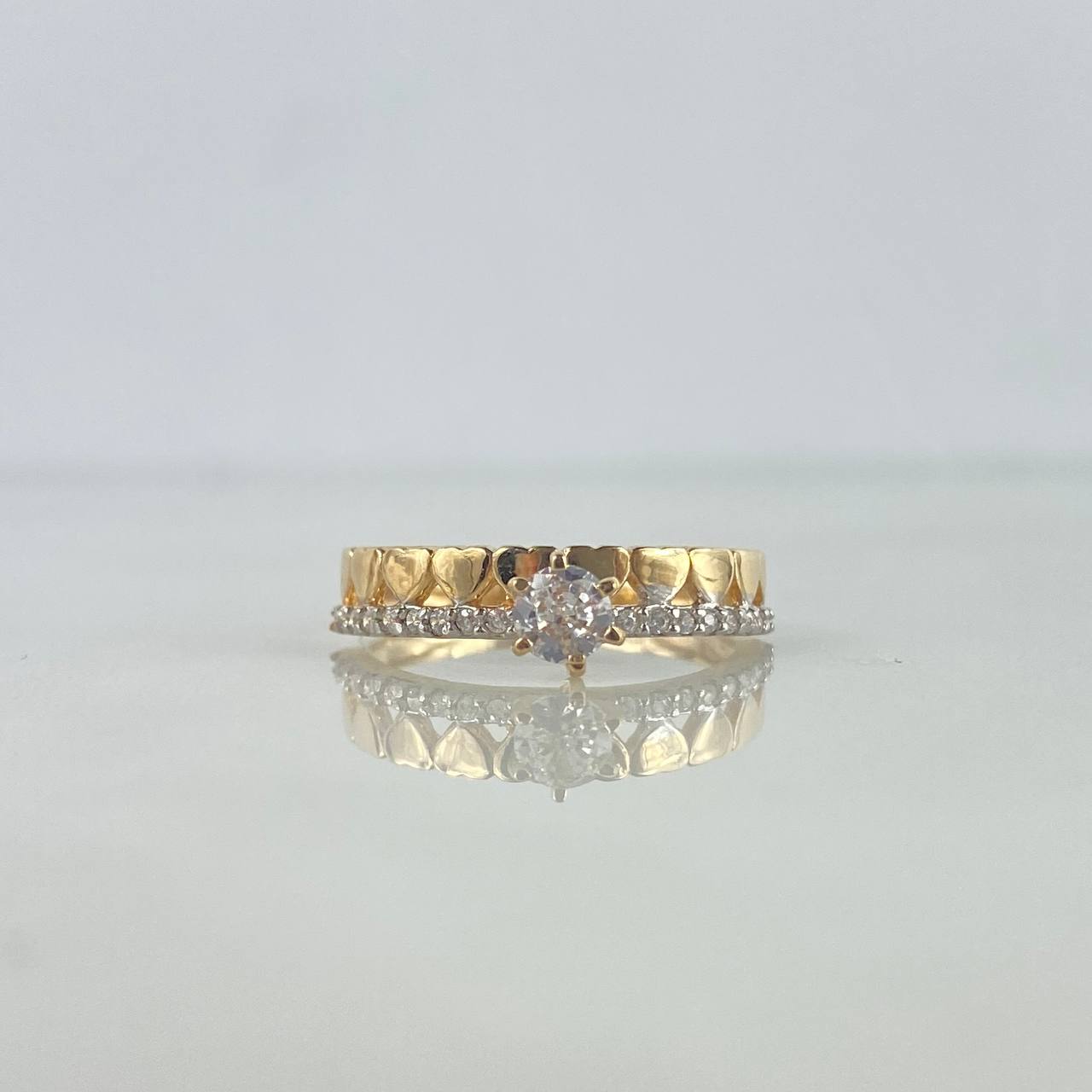 Anillo Solitario Corazones Lineas 2.25gr / T7 3/4 / Circones Blancos Dos Oros Amarillo Blanco ©