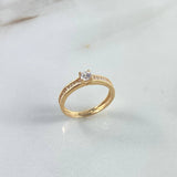 Anillo Solitario Churumbela Cuadriculada 2gr / T6 1/4 / Circones Blancos Oro Amarillo ©
