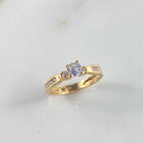 Anillo Solitario Churumbela Cubiculo 3.3gr / T6 3/4 / Circones Blancos Oro Amarillo ©