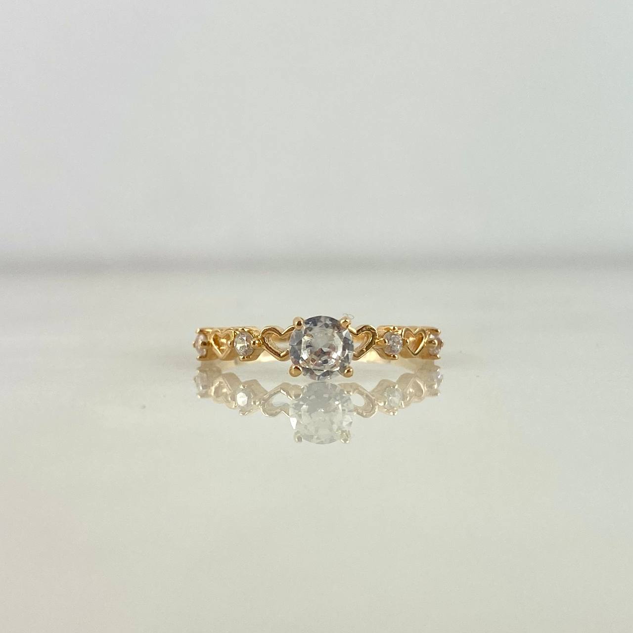 Anillo Solitario Corazones 1.25gr / T5 1/2 / Circones Blancos Oro Amarillo ©