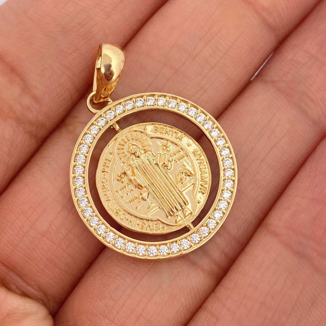 Dije San Benito 4.1gr / 3.3cm / Oro Amarillo 18K %