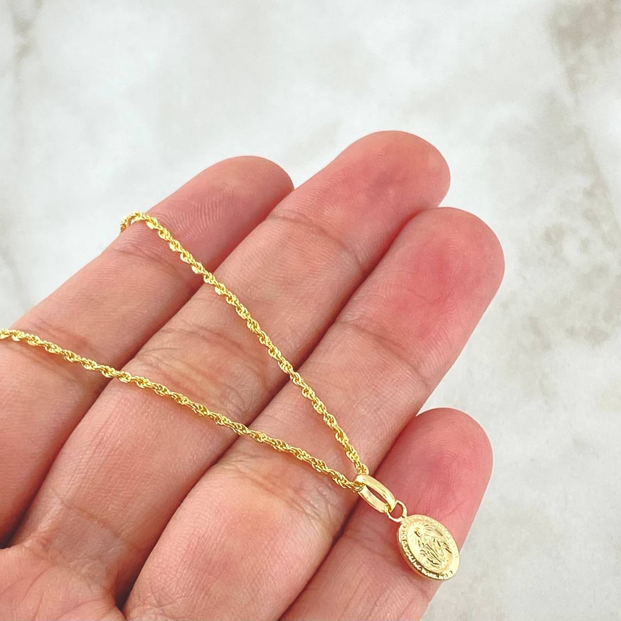 Set Cadena y Dije Lazo + Virgen Milagrosa 1.35gr / Oro 18K (Oferta) *