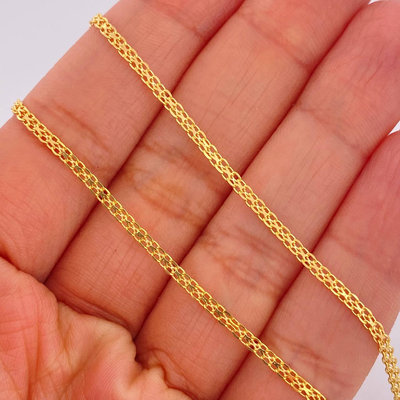 Cadena China 4.55gr / 50cm / 2.05mm Oro Amarillo +1 18K $