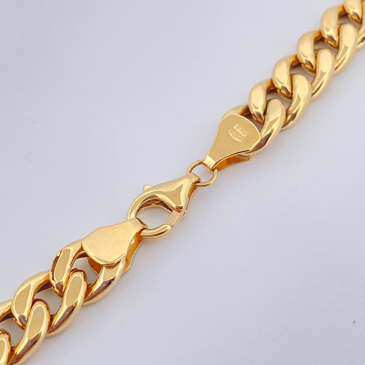 Cadena Cubana 14.75gr / 60.5cm / 6.87mm Oro Amarillo +1 18K $