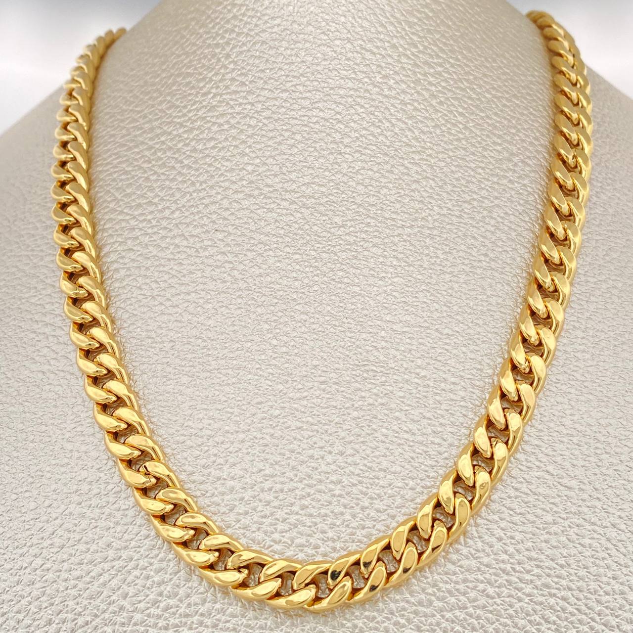 Cadena Cubana 14.75gr / 60.5cm / 6.87mm Oro Amarillo +1 18K $