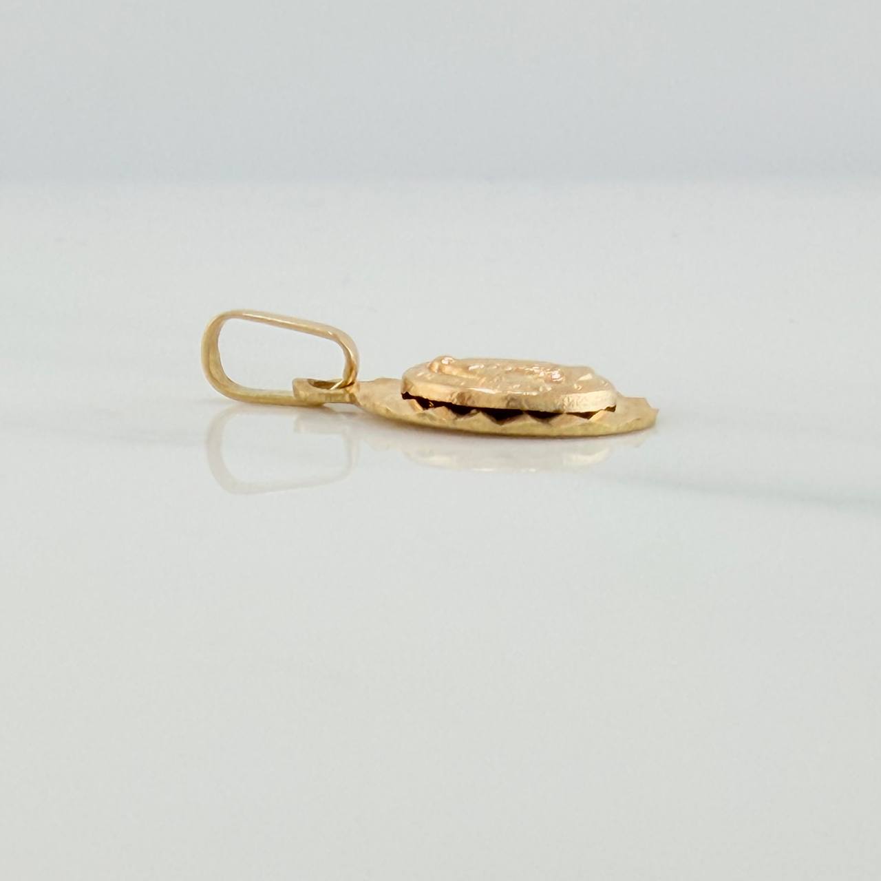 Dije Virgen Milagrosa 0.9gr / 1.7cm / Oro Amarillo 18K %
