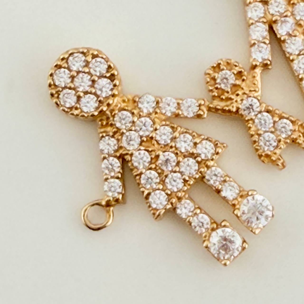 Herraje Familia De Tres 1.6gr / 2.2cm / Oro Amarillo 18K %
