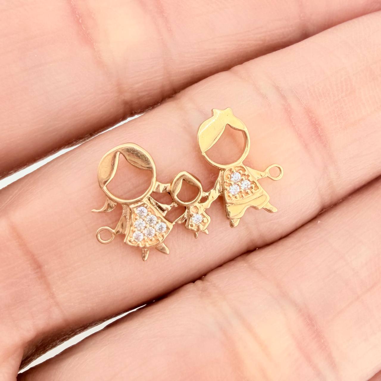 Herraje Familia Silueta 1.05gr / 1.08cm / Oro Amarillo 18K %