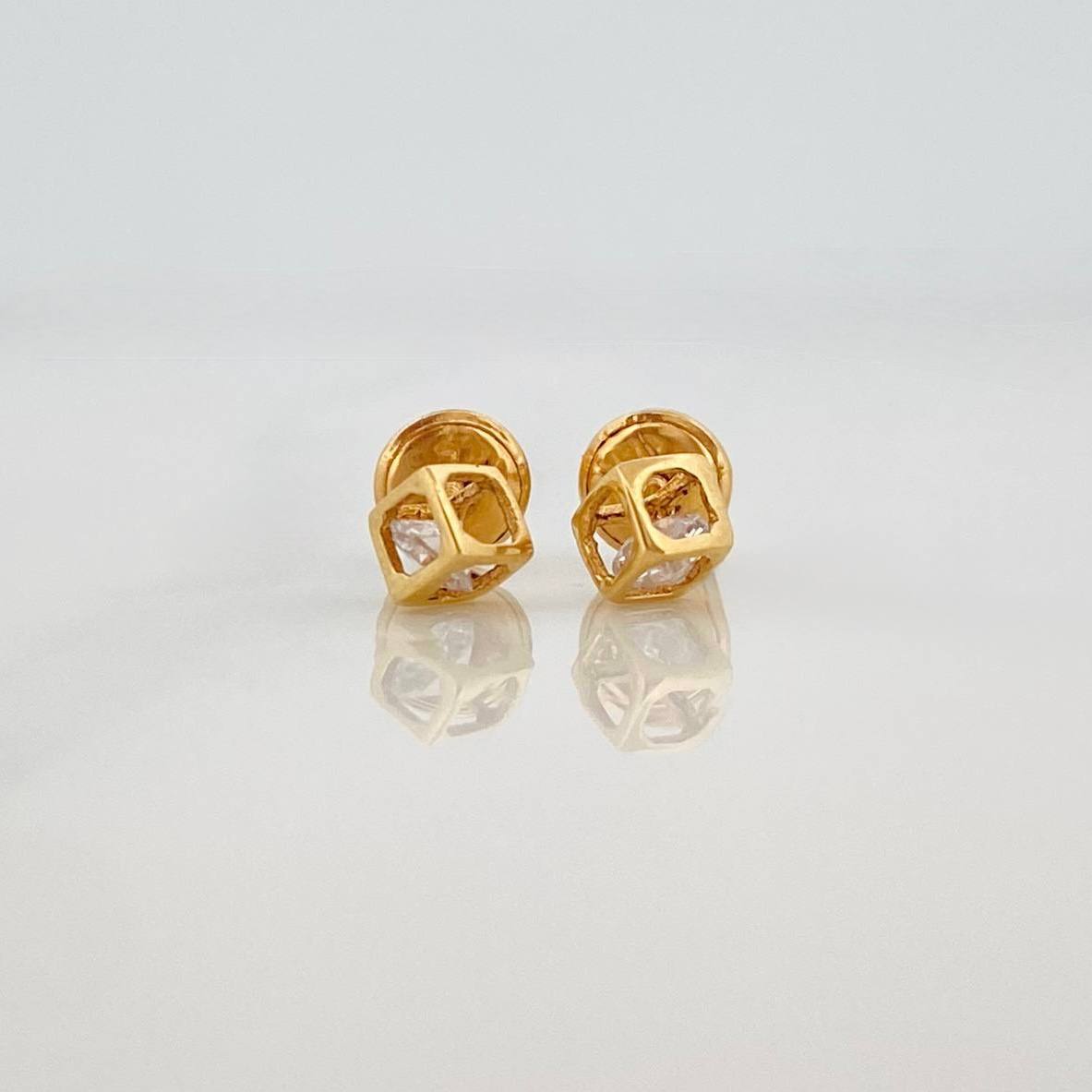 Topos Cuadrado 0.75g / 3.37mm Oro Amarillo 18K